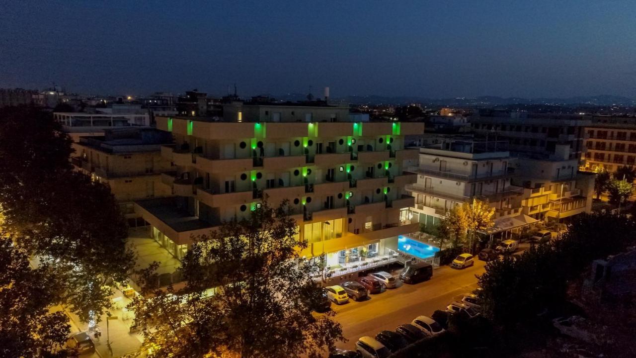 Hotel Beverly Римини Екстериор снимка